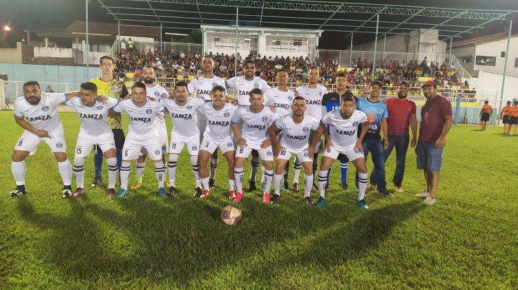 1ª Copa Prata da Casa teve início com desportistas retornando ao estádio em Mantena