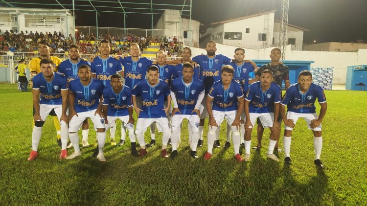 1ª Copa Prata da Casa teve início com desportistas retornando ao estádio em Mantena