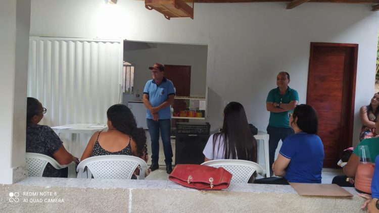 Secretarias de Agricultura e de Meio Ambiente participam de reunião na Associação APAMRSAM no Córrego Lajinha